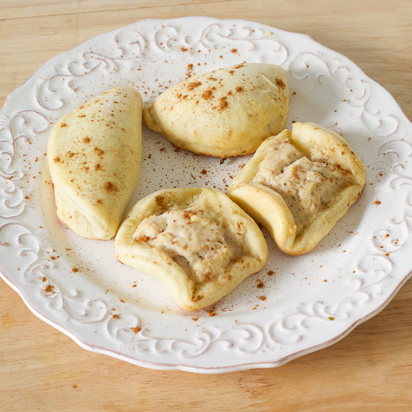 Kalitsounia | Cretan Sweet Cheese Pies